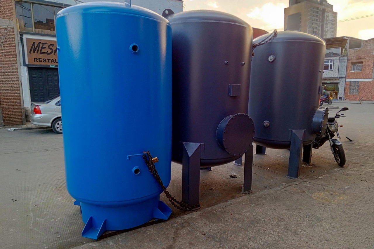 Tanque pulmón de gran capacidad para uso industrial